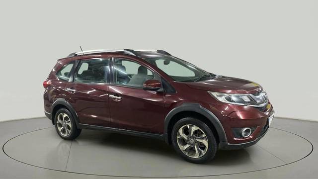 https://images10.gaadi.com/usedcar_image/4541138/original/bea3779c0fd4604e04c12ef7472711dd.jpg?imwidth=6400
