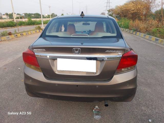 https://images10.gaadi.com/usedcar_image/4541189/original/processed_adf6baee2cdcd8dce11e15af48792d57.jpg?imwidth=6402