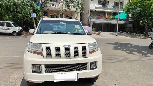 https://images10.gaadi.com/usedcar_image/4541202/original/processed_processed_6a22f435-f765-4f02-941f-0c24fe9fc7b8.jpg?imwidth=6401