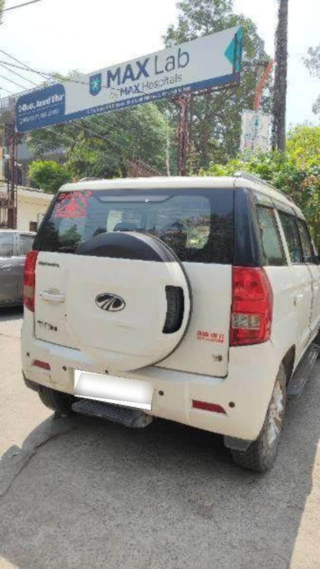 https://images10.gaadi.com/usedcar_image/4541202/original/processed_processed_8332e5c6-d018-49c2-bb77-9f14d349bddd.jpg?imwidth=6402