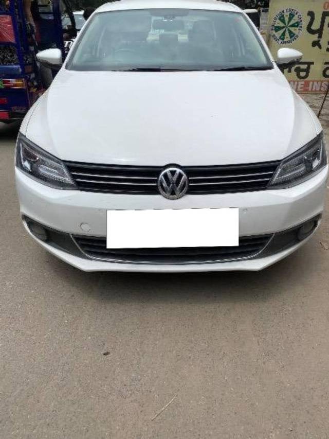 https://images10.gaadi.com/usedcar_image/4541208/original/processed_902ef775-ccec-46de-ad02-c9aaaa05d4d1.jpeg?imwidth=6400