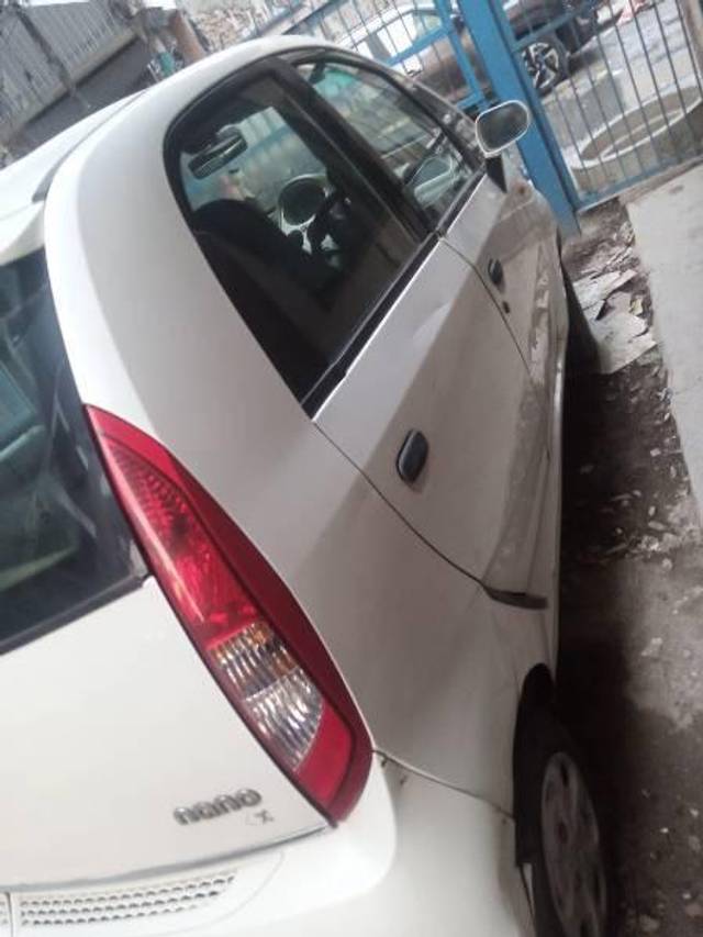 https://images10.gaadi.com/usedcar_image/4541243/original/processed_b3525f16-40a6-4ed6-98c4-7e3c2b1767a8.jpg?imwidth=6402