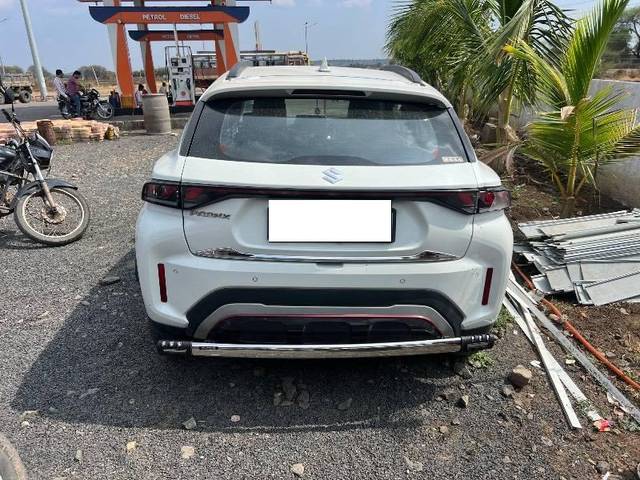 https://images10.gaadi.com/usedcar_image/4541279/original/processed_4d9312f7-f1a1-431c-8f31-c0085d71bd24.jpeg?imwidth=6402