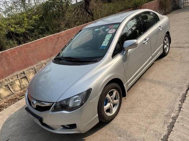 https://images10.gaadi.com/usedcar_image/4541280/original/processed_6879cbdf-ec2c-461d-8f71-a2c2f0a4ab7a.jpeg?imwidth=6401