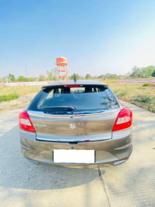 https://images10.gaadi.com/usedcar_image/4541290/original/processed_d4c072d4-2e4e-49d9-821c-6cb370af4ac2.jpg?imwidth=6401