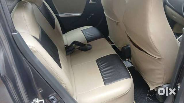 https://images10.gaadi.com/usedcar_image/4541319/original/36a5aacb1118176799024b842d0968bc.jpg?imwidth=6401