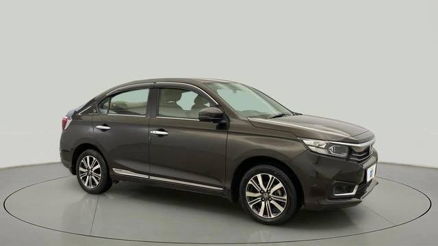 https://images10.gaadi.com/usedcar_image/4541320/original/46d2ca9c92b4c239d319683032f03e1f.jpg?imwidth=6400