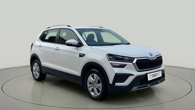 https://images10.gaadi.com/usedcar_image/4541323/original/5aa305901ebdc9f6c759d1b8b45ebc0b.jpg?imwidth=6400