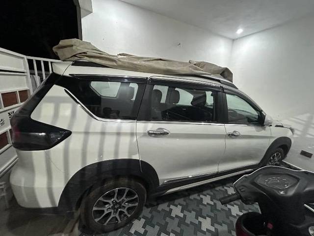 https://images10.gaadi.com/usedcar_image/4541338/original/processed_dd14a45c-5f8e-4993-930c-a3c9ac357a82.jpeg?imwidth=6400