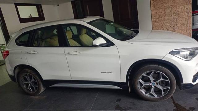 https://images10.gaadi.com/usedcar_image/4541347/original/processed_0f96fa09-ce3e-423d-9d3f-113f1126e45e.jpeg?imwidth=6401