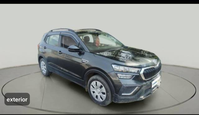 https://images10.gaadi.com/usedcar_image/4541350/original/processed_7f849d68-eeff-42f4-a4cd-da374db9b05c.jpg?imwidth=6400