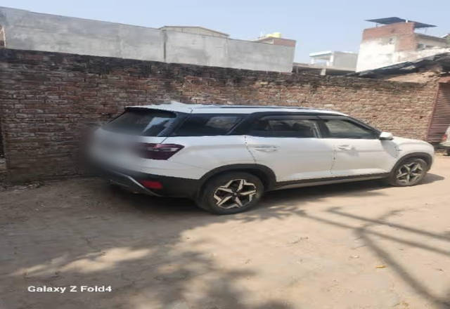 https://images10.gaadi.com/usedcar_image/4541356/original/249d59e5-6915-4d9d-b974-8235518311a7.?imwidth=6401