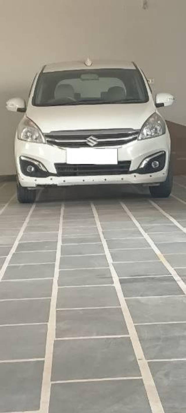 https://images10.gaadi.com/usedcar_image/4541374/original/processed_98a2019d-369b-4e49-840e-77f4a619c460.jpg?imwidth=6400