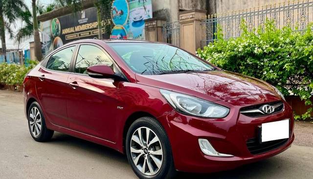 https://images10.gaadi.com/usedcar_image/4541386/original/processed_968594ff8299c9990dcdaa87ac6626a3.jpg?imwidth=6401