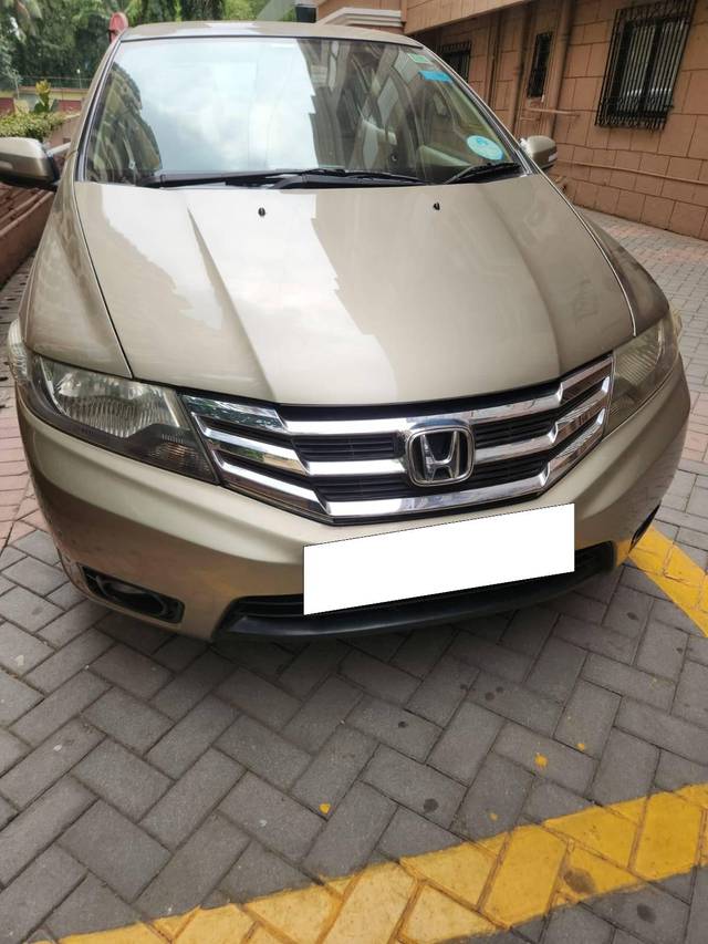 https://images10.gaadi.com/usedcar_image/4541405/original/processed_89f140fa-cc30-4004-9037-dc4f49f587c2.jpg?imwidth=6400