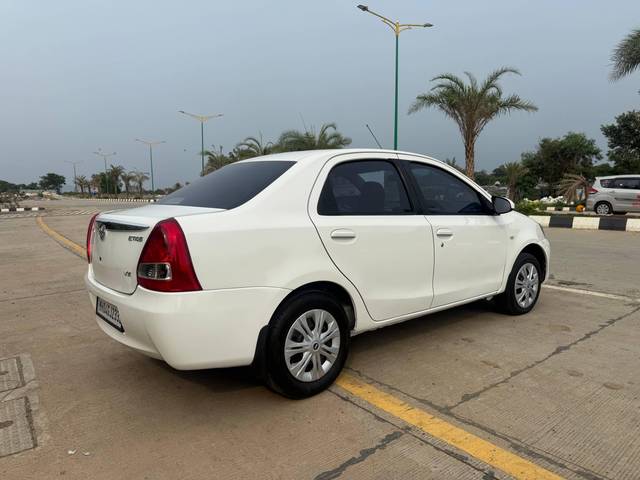 https://images10.gaadi.com/usedcar_image/4541419/original/processed_a82638fd-ba5b-48b8-ad2d-142d13a4cab0.jpg?imwidth=6402