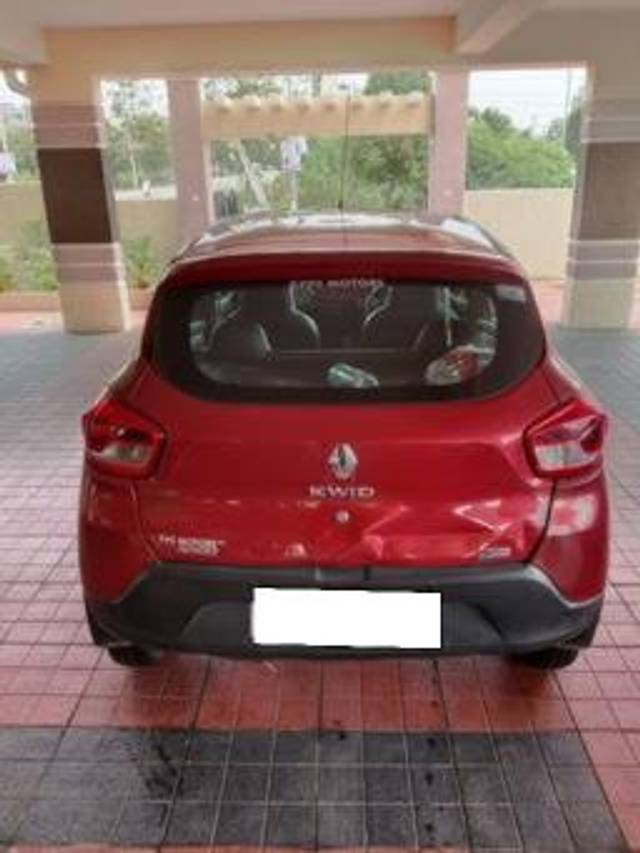 https://images10.gaadi.com/usedcar_image/4541433/original/processed_cfe5a079cabcde5517673664d5d82a37.jpg?imwidth=6401