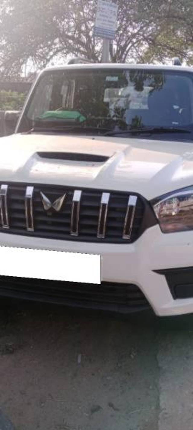 https://images10.gaadi.com/usedcar_image/4541439/original/processed_ebbdfcb3-1679-449c-b96d-212158ce6651.jpg?imwidth=6400