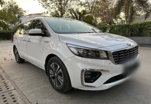 https://images10.gaadi.com/usedcar_image/4541441/original/600e336c-fcbd-444f-a925-b136be3b8e6a.?imwidth=6400