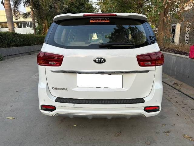 https://images10.gaadi.com/usedcar_image/4541441/original/processed_a74e086a-6c84-4130-9f19-99a56e4556e8.jpeg?imwidth=6401