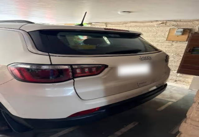 https://images10.gaadi.com/usedcar_image/4541443/original/865a8235-cdc2-40e7-a101-dff29e6b56ef.?imwidth=6401
