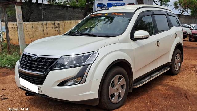 https://images10.gaadi.com/usedcar_image/4541455/original/processed_d5b540e088965a394aba435d4aa1948c.jpg?imwidth=6400