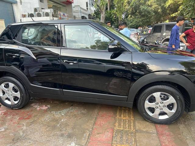 https://images10.gaadi.com/usedcar_image/4541469/original/processed_7e1c9460-e4d3-4e68-a63d-5a9ce6fb9565.jpg?imwidth=6400