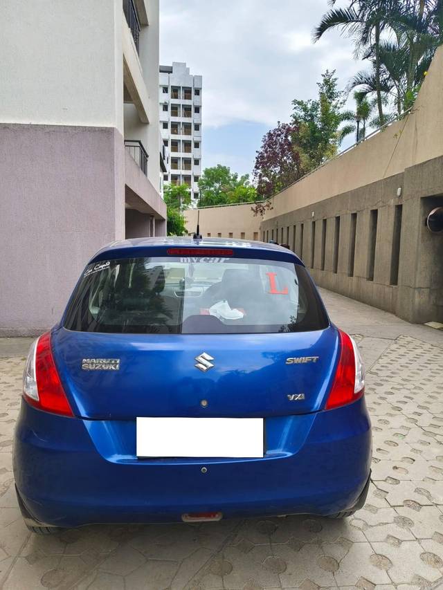 https://images10.gaadi.com/usedcar_image/4541475/original/processed_0cf0c59b6162900ac73884eeaf2cd313.jpg?imwidth=6401