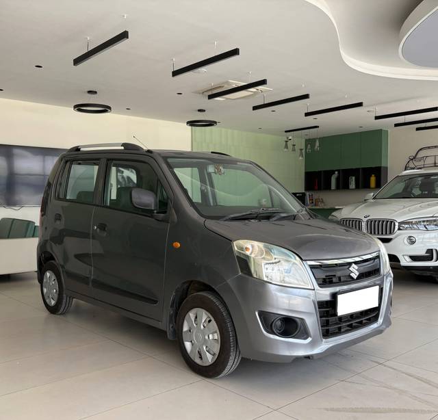 https://images10.gaadi.com/usedcar_image/4541491/original/processed_dacccf019a0ca346f17a9fce9c006625.jpg?imwidth=6400