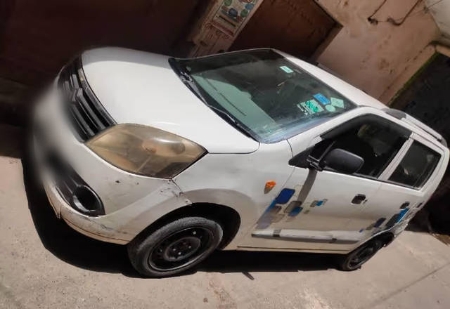 https://images10.gaadi.com/usedcar_image/4541501/original/cd5eede9-d1c5-46c5-8baa-c0958769d7f1.?imwidth=6402