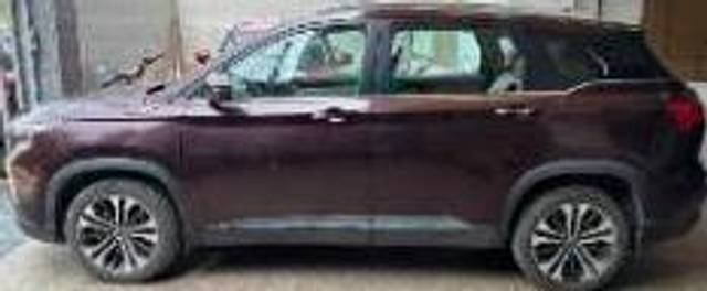 https://images10.gaadi.com/usedcar_image/4541508/original/processed_fd9228aa-1c2a-45fe-8e27-b2e28c4706ef.jpg?imwidth=6402