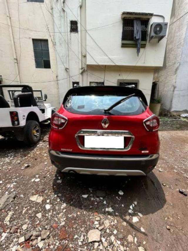 https://images10.gaadi.com/usedcar_image/4541517/original/processed_fc7849f1-8b60-4b42-85bb-d7356063774f.jpeg?imwidth=6402
