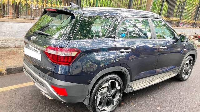 https://images10.gaadi.com/usedcar_image/4541522/original/processed_9e8af01d-9c5b-4593-9d75-69e1d79f2fd4.jpg?imwidth=6401