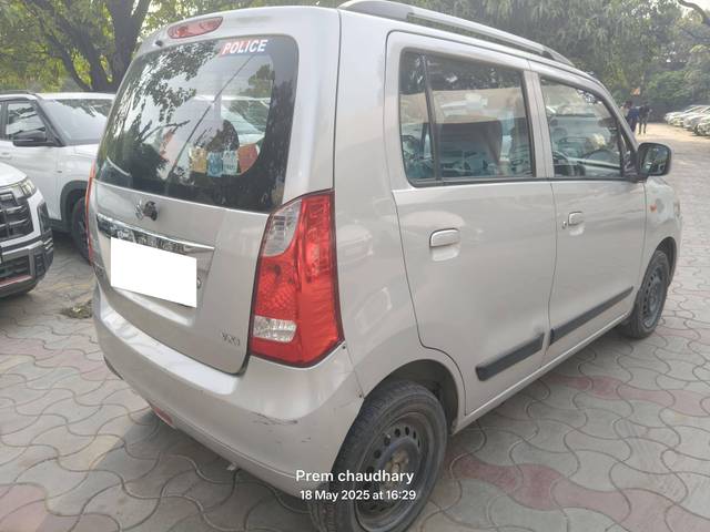 https://images10.gaadi.com/usedcar_image/4541523/original/processed_c318c84a90de0e82c8a971ddc757a1dc.jpg?imwidth=6401