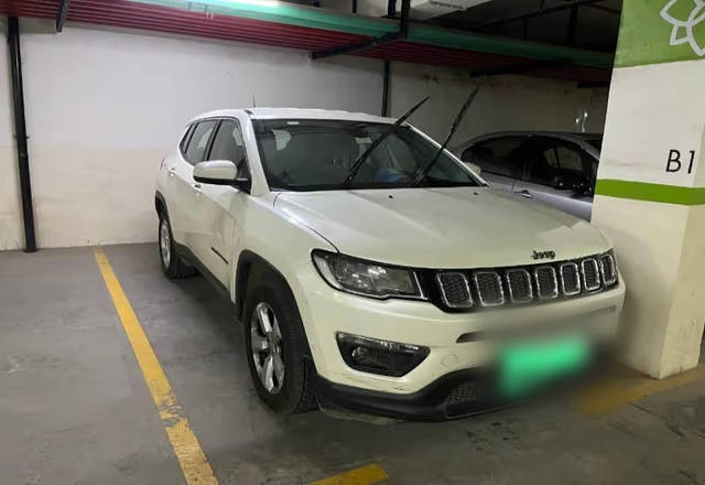 https://images10.gaadi.com/usedcar_image/4541529/original/cb347a34-ea60-4b44-93ff-7ec83fe8edb6.?imwidth=6400
