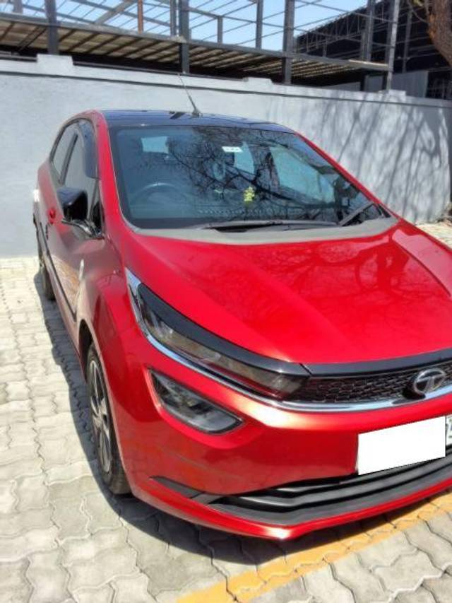 https://images10.gaadi.com/usedcar_image/4541538/original/processed_71298c77-64da-4eaa-9a17-97224dc5bc4f.jpg?imwidth=6400