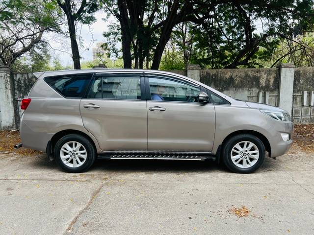https://images10.gaadi.com/usedcar_image/4541548/original/1f8a3eb4d4f77d67d129a399fd2d1d9b.jpg?imwidth=6401