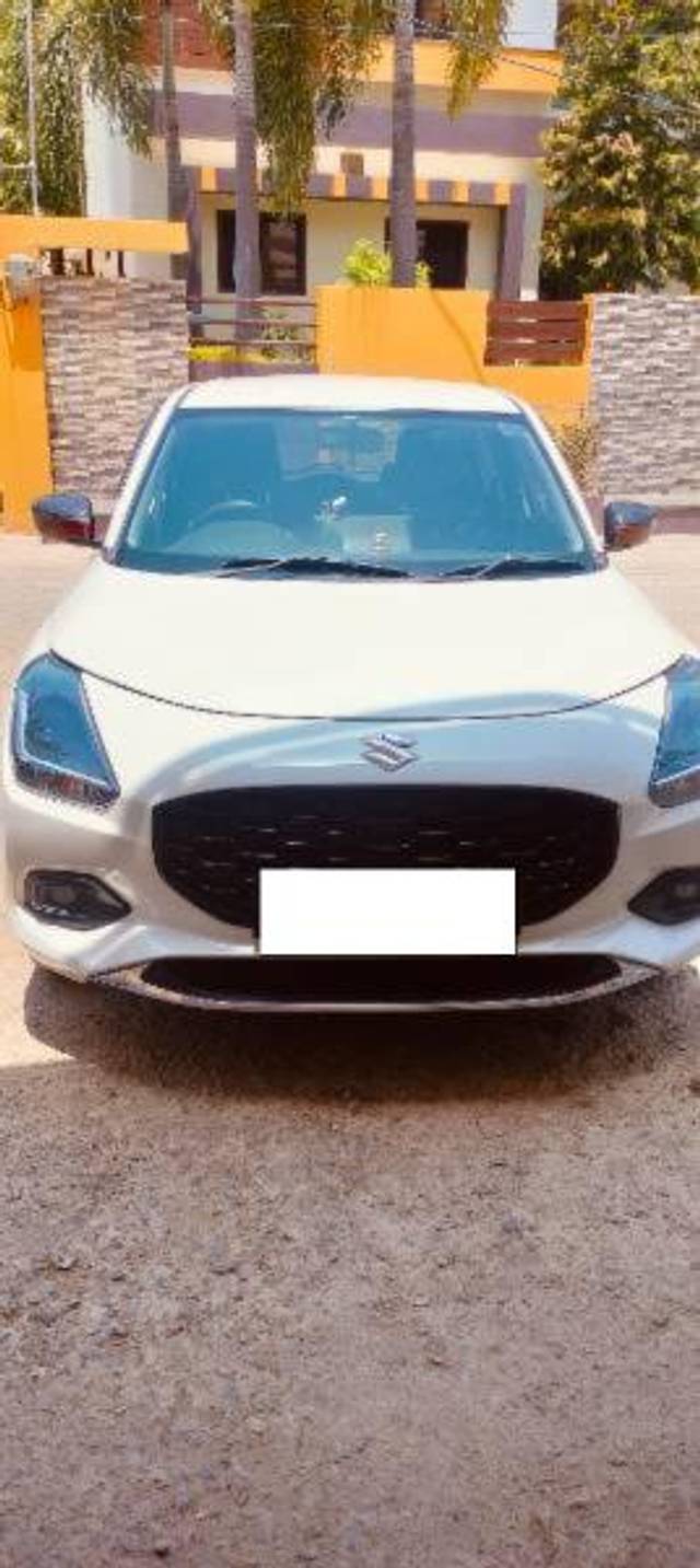 https://images10.gaadi.com/usedcar_image/4541551/original/processed_441572dd-3595-46cb-9de9-36749048de29.jpg?imwidth=6400