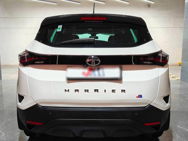 https://images10.gaadi.com/usedcar_image/4541552/original/processed_0f97bb0032e955dcf1ae5e7f501bc801.jpg?imwidth=6402