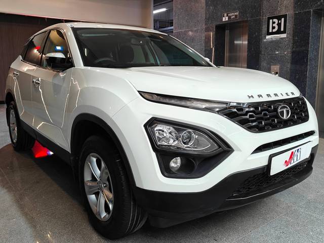 https://images10.gaadi.com/usedcar_image/4541552/original/processed_27d1a4af61c27ef399e5da2ade17a187.jpg?imwidth=6400