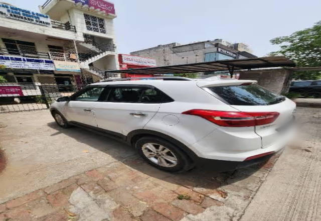 https://images10.gaadi.com/usedcar_image/4541570/original/a39edf60-34e9-4c69-bd56-6f913217b163.?imwidth=6402