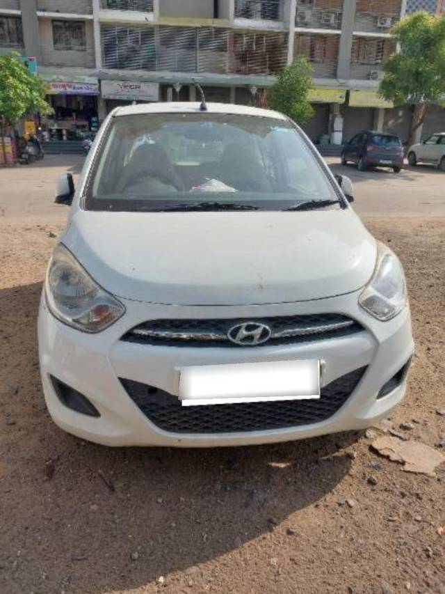 https://images10.gaadi.com/usedcar_image/4541596/original/processed_processed_77cdec77-8887-4840-84ab-52c65bde899b.jpg?imwidth=6401