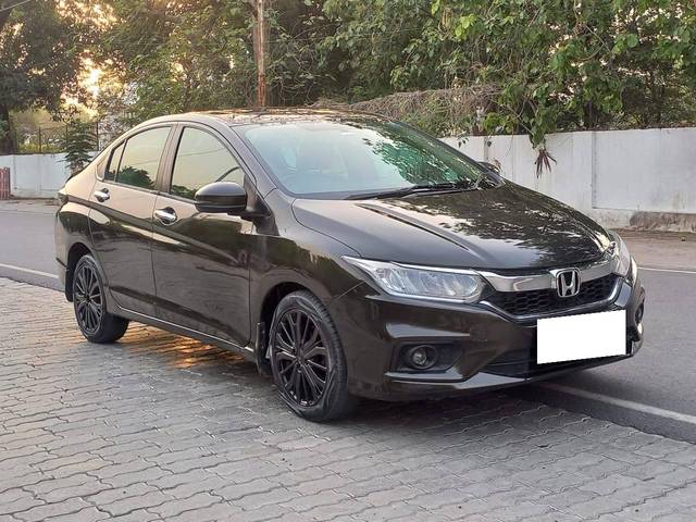 https://images10.gaadi.com/usedcar_image/4541605/original/processed_75516f56a15035903f7b525a68a1d249.jpg?imwidth=6400