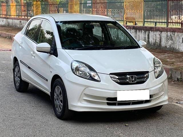 https://images10.gaadi.com/usedcar_image/4541607/original/processed_fe8f7ea3529a158c89fa147badc62736.jpg?imwidth=6400