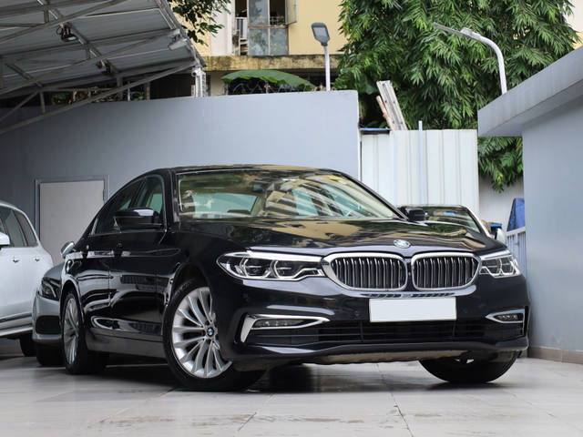https://images10.gaadi.com/usedcar_image/4541615/original/5add428df580edafce53fdc3cbefd2a2.jpg?imwidth=6400
