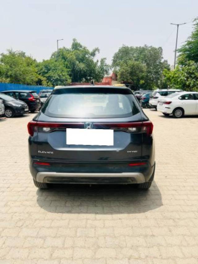 https://images10.gaadi.com/usedcar_image/4541616/original/processed_93c41379-c549-444b-90f6-f2f0f62564f2.jpeg?imwidth=6402