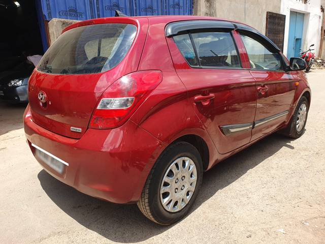https://images10.gaadi.com/usedcar_image/4541620/original/processed_d62658b7b0ea008cf81cebf5ea63777e.jpg?imwidth=6401