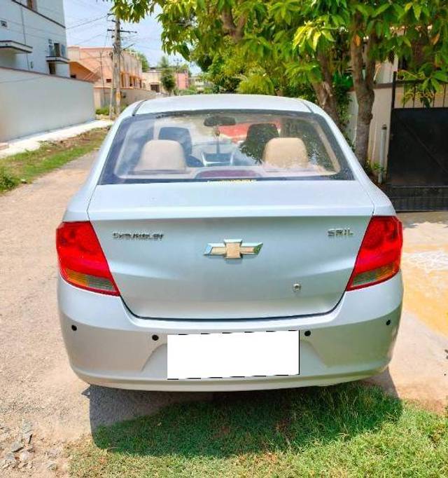 https://images10.gaadi.com/usedcar_image/4541625/original/processed_2e40494c-f1dd-421a-b9f2-02794b4208e4.jpg?imwidth=6402