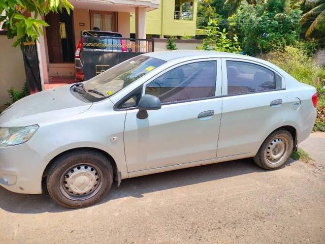 https://images10.gaadi.com/usedcar_image/4541625/original/processed_9e5681f7-1ca6-4a18-919d-184e603b41eb.jpg?imwidth=6400