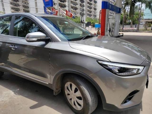 https://images10.gaadi.com/usedcar_image/4541626/original/processed_processed_c398471a-add2-44bd-adaf-6986e0a3ac61.jpg?imwidth=6400